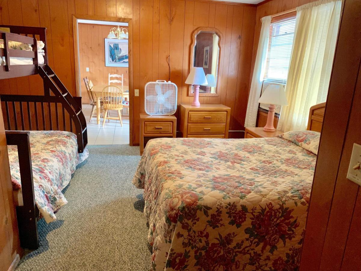 Phillips Historic Motel & Cottages Роббінсвіль Екстер'єр фото